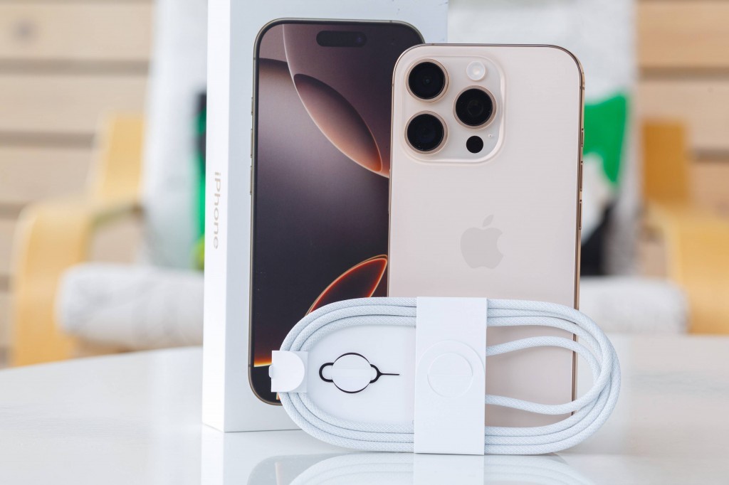 Apple iPhone 16 Pro