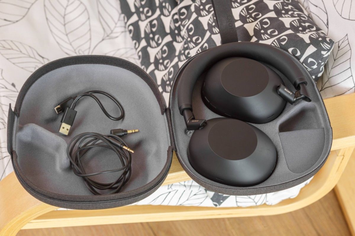Sony WH-1000XM6