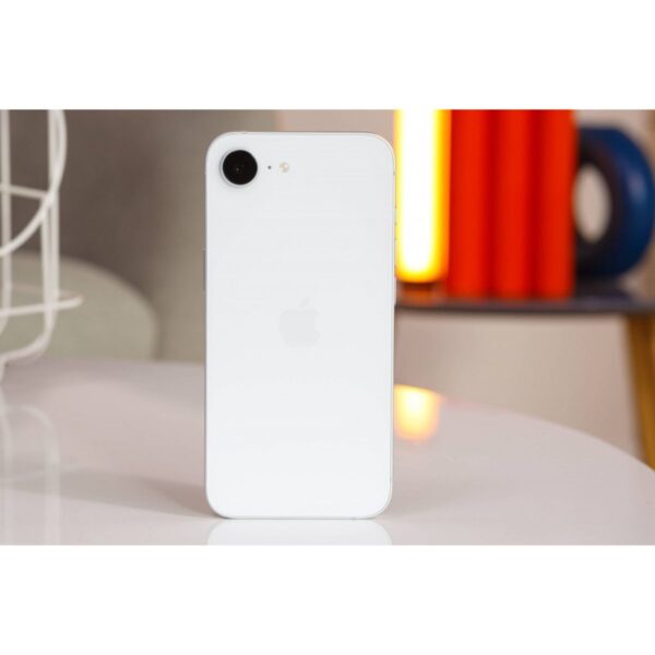 Apple iPhone 16e